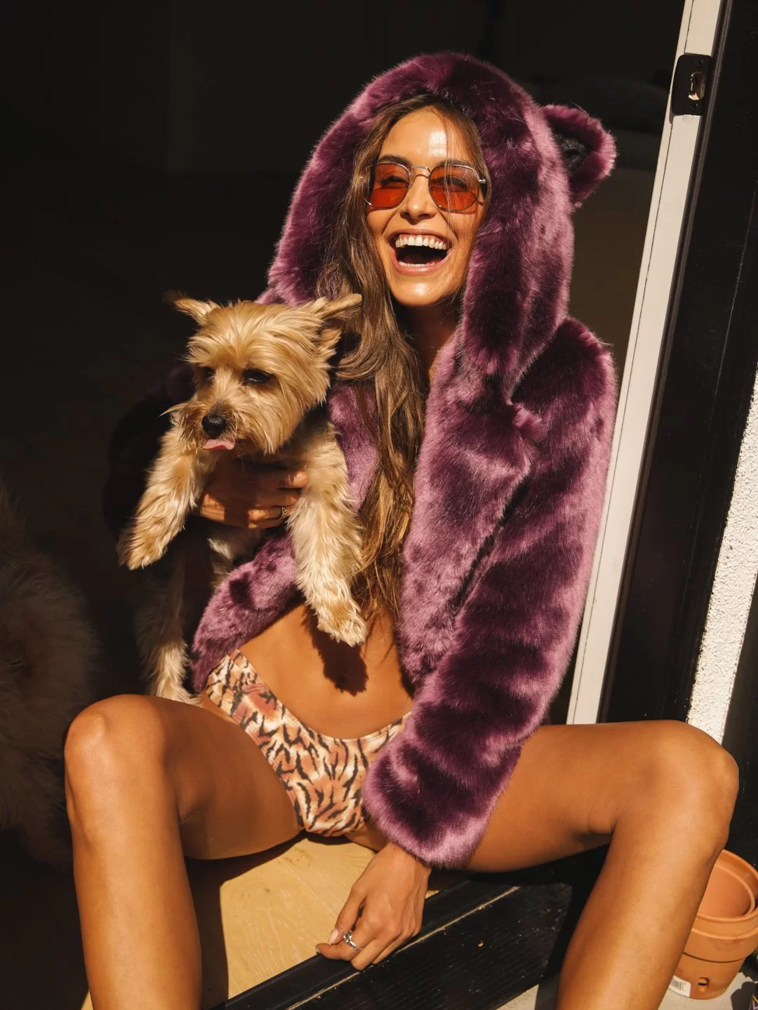 Manteau a Capuche En Fausse Fourrure Loup | Femme – Image 6