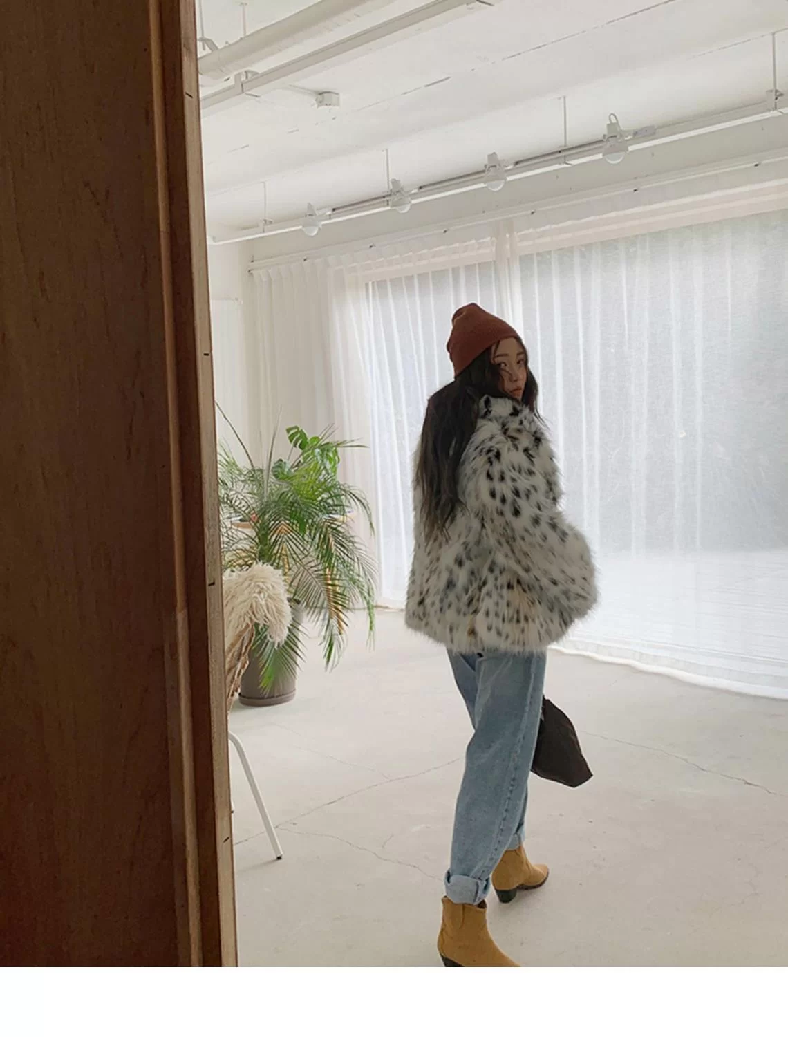 VESTE EN FAUSSE FOURRURE DE BÉBÉ LÉOPARD DES NEIGES – Image 3