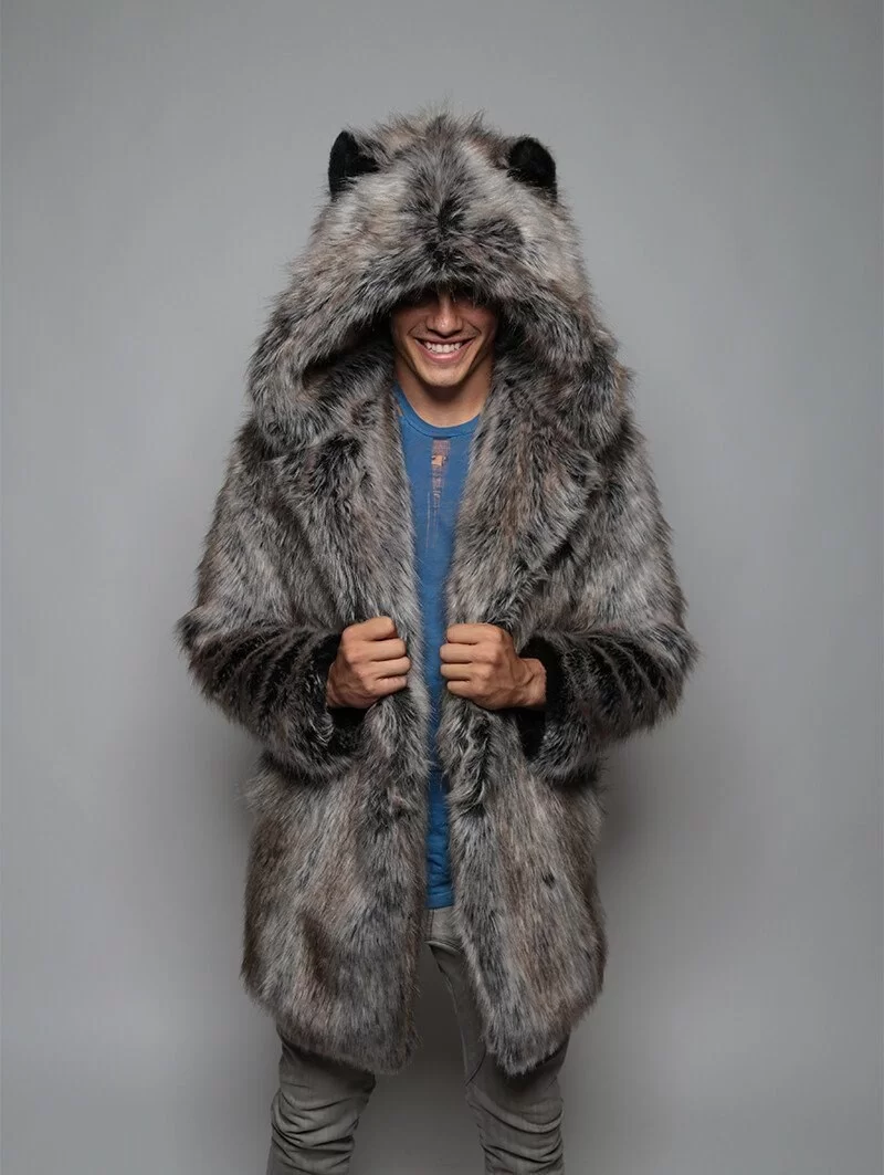 Manteau en fausse fourrure de loup gris, capuche à oreilles 1 MANTEAU EN FAUSSE FOURRURE DE LOUP GRIS (AVEC OREILLES)