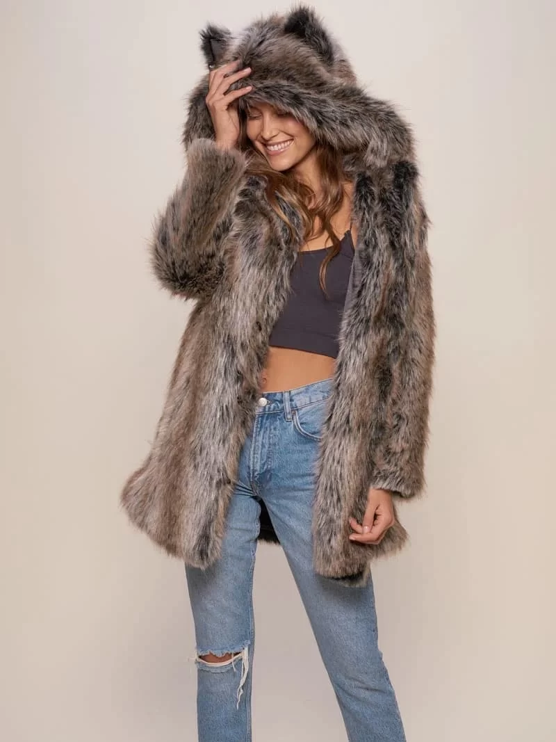 MANTEAU EN FAUSSE FOURRURE DE LOUP