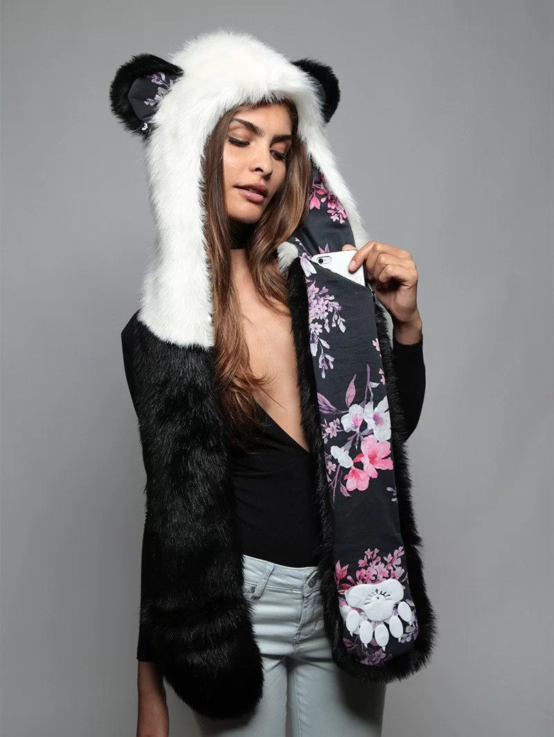 ÉCHARPE À CAPUCHE EN FAUSE FOURURE DE PANDA 3 écharpe avec poches interieur en fausse fourrure de panda